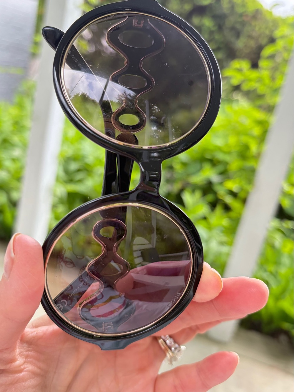 Emilio Pucci Round Black Sunglasses with Gradient Lenses - Picture 3 of 9